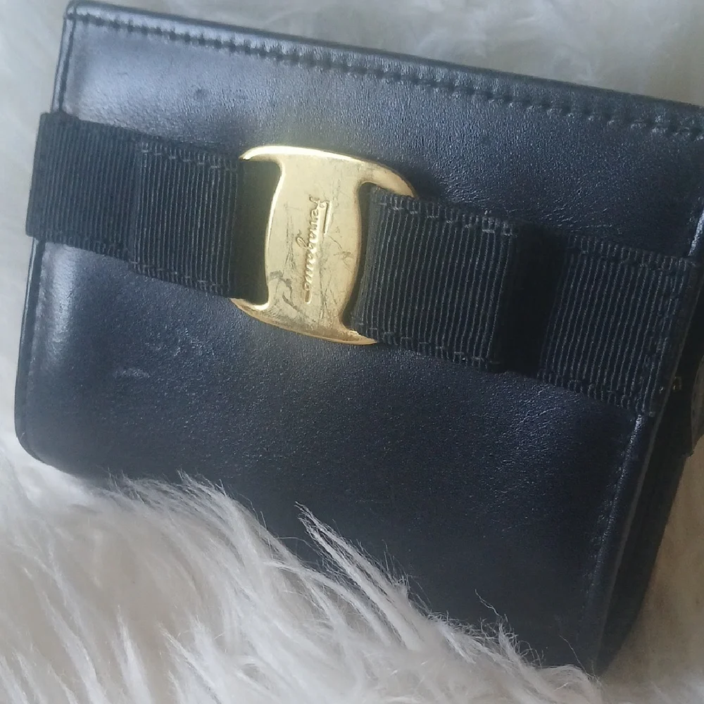 Salvatore Ferragamo Black Leather Key & Card Holder - Picture 2 of 10